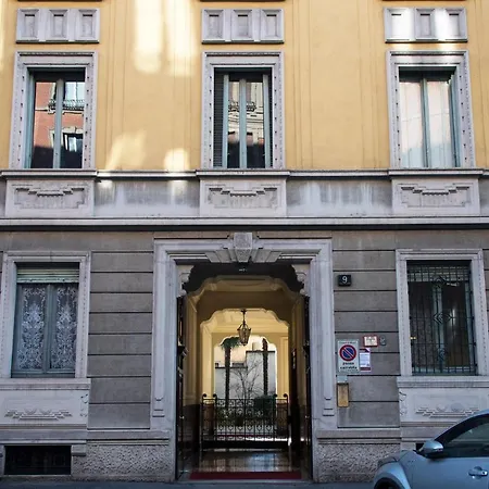 Sophisticated Apt Near Duomo-3